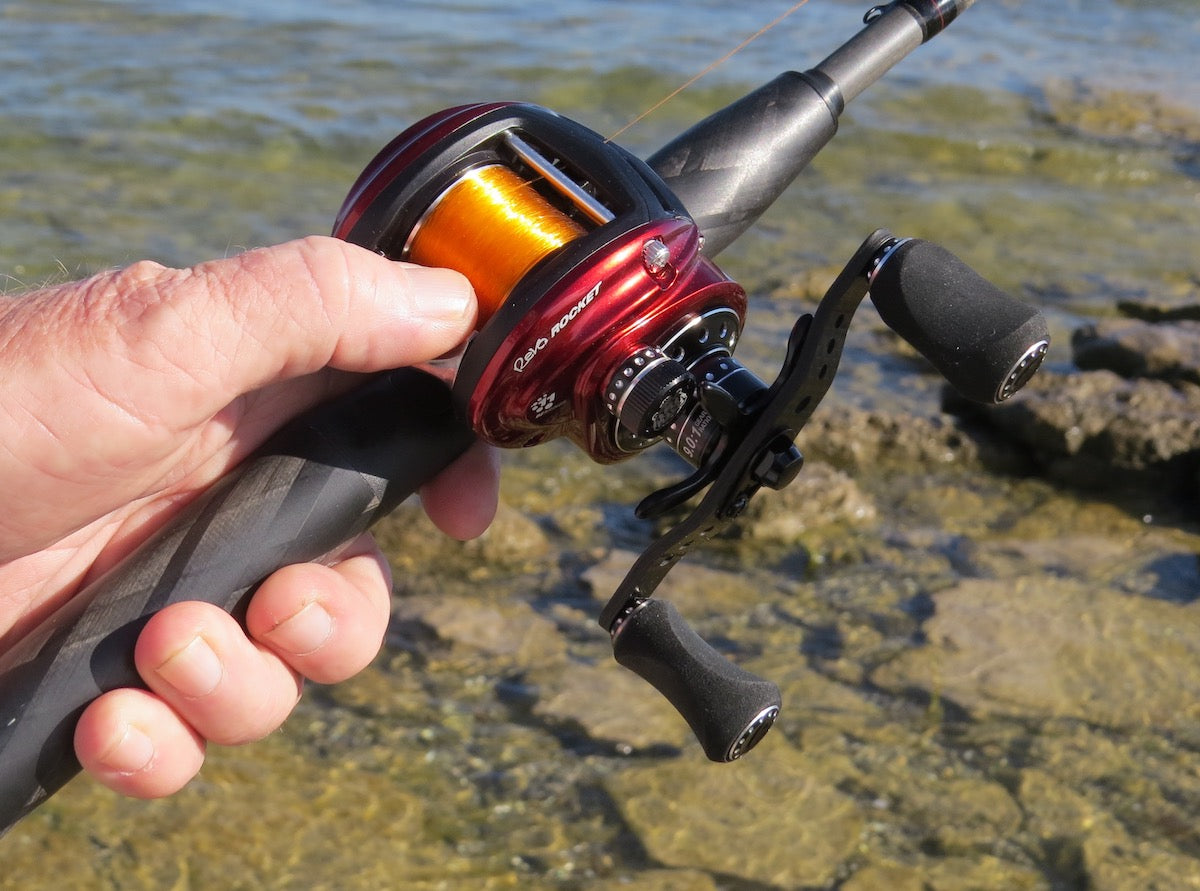 baitcaster on a deckhand rod Fiblink 4 Pieces Travel Casting Carbon Baitcasting Fishing Rod Portable Fishing Rod tip Casting Combo is ideal for bass T-Zack Starter Baitcaster Rod exclusive